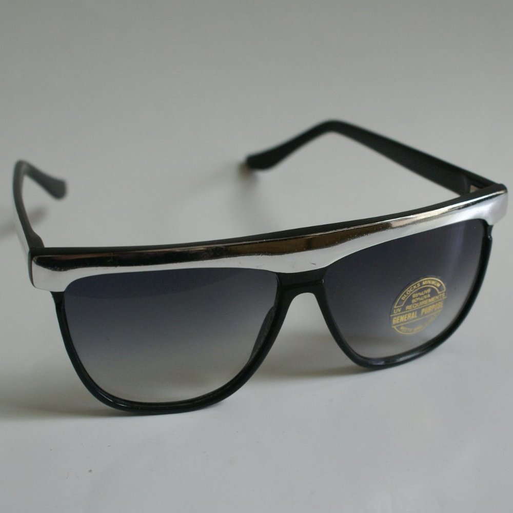 True Vintage Retro Fashion Lady's style sunglasses